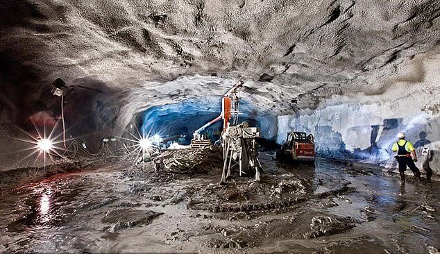 سفر به اعماق زمین برای کشف ماده تاریک | ناشناختهای که وجودش اثبات نشده است