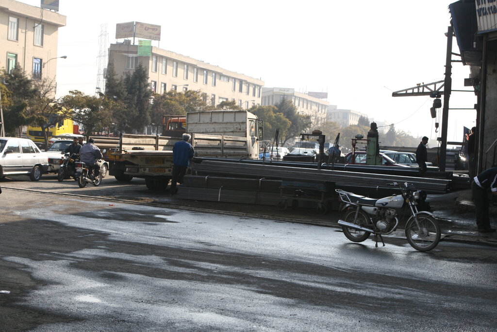غرش سنگین‌وزن‌ها در بزرگراه‌های جنوب‌شهر | بهشت بارکش‌های تهران کجاست؟ | ‌ تردد خودروهای سنگین در روز چقدر جریمه دارد؟