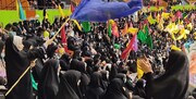 تصاویر پلاکاردهای دختران تهرانی در اجتماع بزرگ بانوان در استادیوم آزادی | چادر مشکی من ... | حجاب یعنی ...