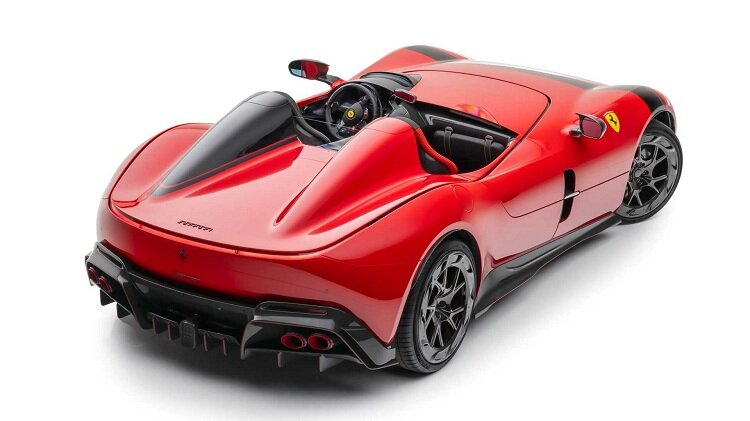 تصاویری از یک تیونینگ خاص | کاری که منصوری با فراری مونزا کرد