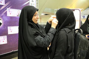 تصاویر تشویق متفاوت زنان بدحجاب به رعایت حجاب در مترو | اینجا ایستگاه عاشقی است؛ رفیق آسمانی خود را انتخاب کنید