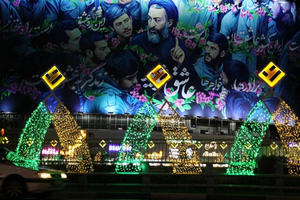 مهمانی ۱۰ کیلومتری در خیابان ولیعصر تهران | جشن‌های شاد در همه محله‌های پایتخت به مناسب عید غدیر
