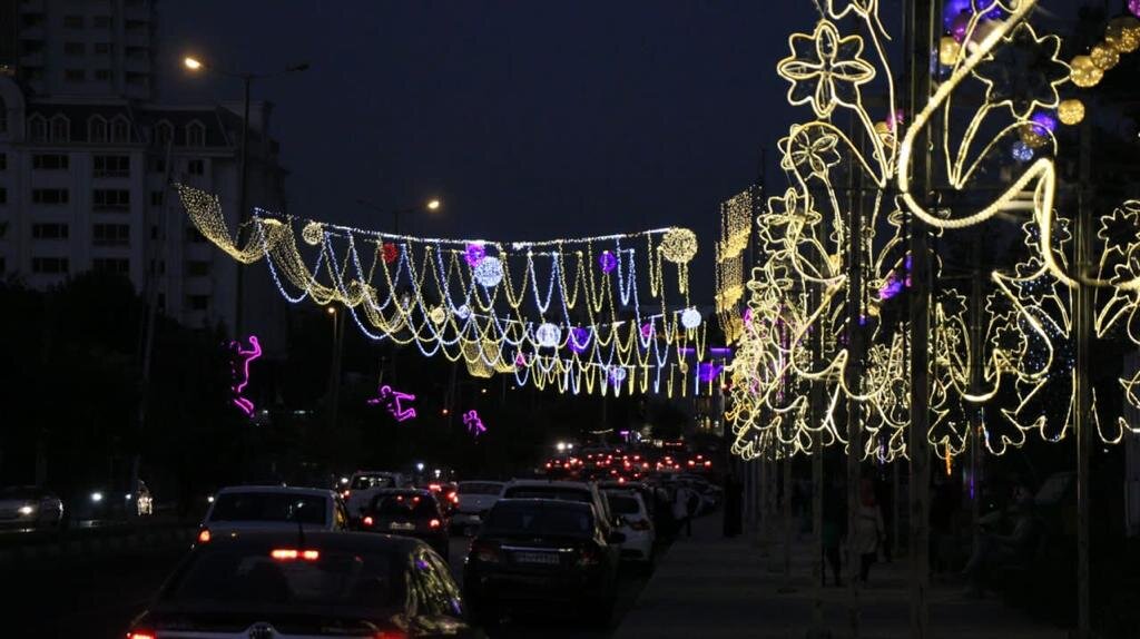 مهمانی ۱۰ کیلومتری در خیابان ولیعصر تهران | جشنهای شاد در همه محلههای پایتخت به مناسب عید غدیر