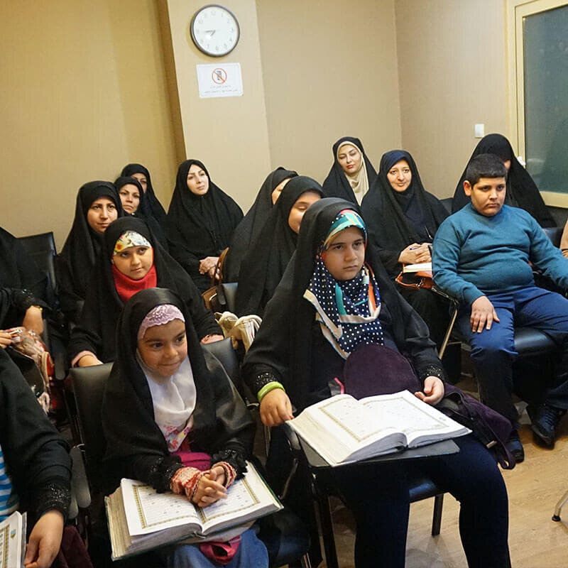 در این خانهها تلاوت کلام وحی را بیاموزید