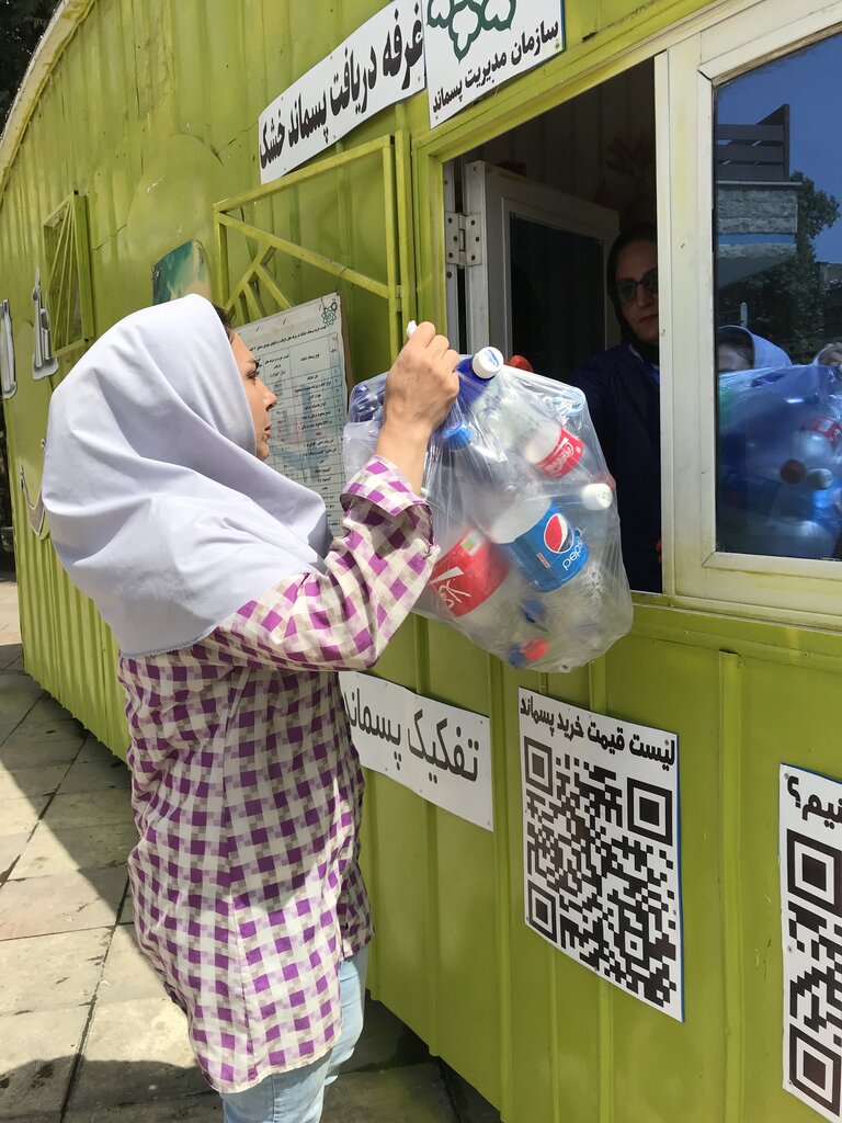 رکورددار تهران را بشناسید | تحویل ۵۰۰ کیلو زباله در روز