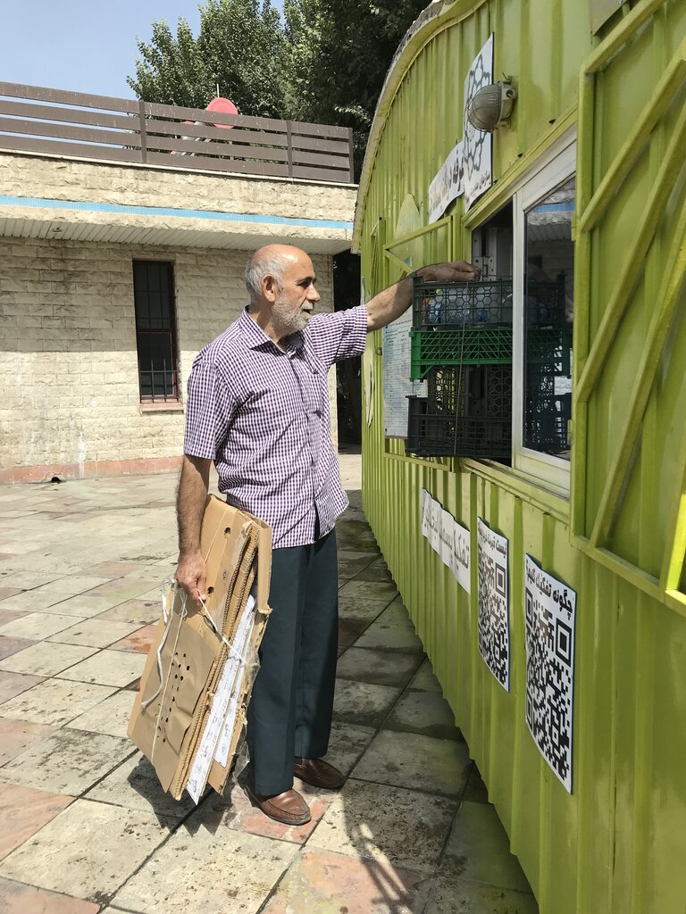 رکورددار تهران را بشناسید | تحویل ۵۰۰ کیلو زباله در روز