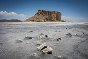 تصاویر تکان دهنده از حال ناخوش دریاچه ارومیه | ۹۵ درصد خشک شد
