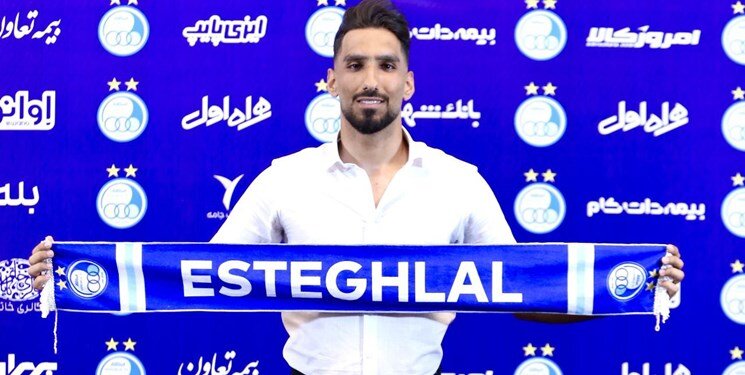 عکس | شب شلوغ استقلالیها | تمدید دو بازیکن با آبیها | قرارداد دستیاران ساپینتو امضا شد