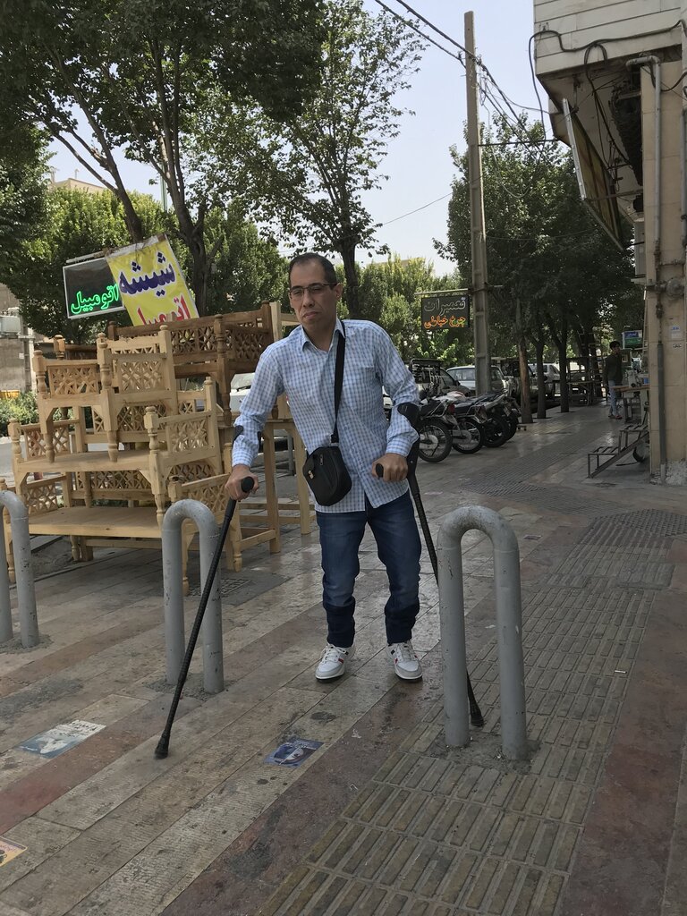 دو ساعت پیاده روی با معلولان در خیابان های شهر معلولان در مناطق مهم تهران چه می کنند؟  |  باندها برای پل های دزدیده شده متاسفند