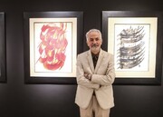 جعل و فروش اثر هنرمند معاصر در یکی از گالری‌های تهران | بیشتر آثار من عرفانی و معنوی است و با وضو نوشته شده است