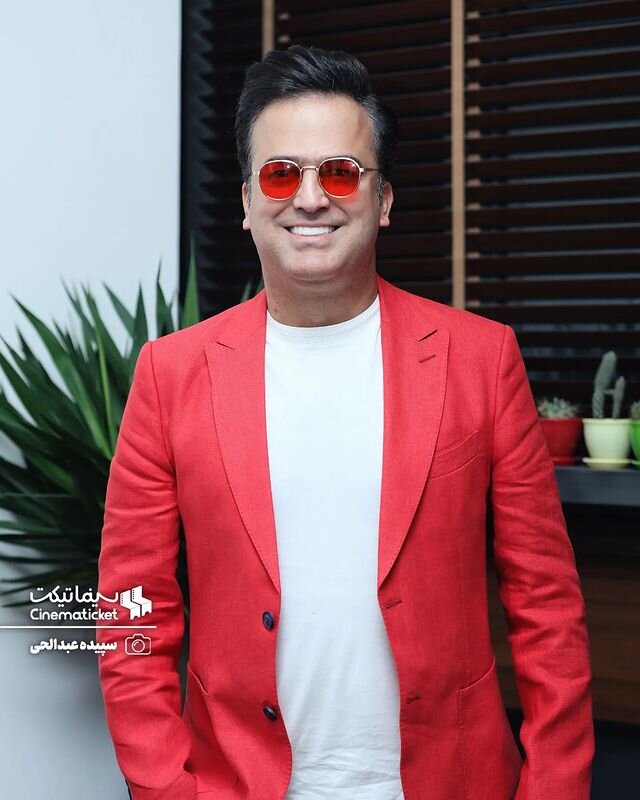 عکس و ویدئو | استقبال شلوغ و پر شور از حامد آهنگی | همراهی این طنزپرداز با هانیه توسلی و محسن کیایی در اکران مردمی بی صدا حلزون |