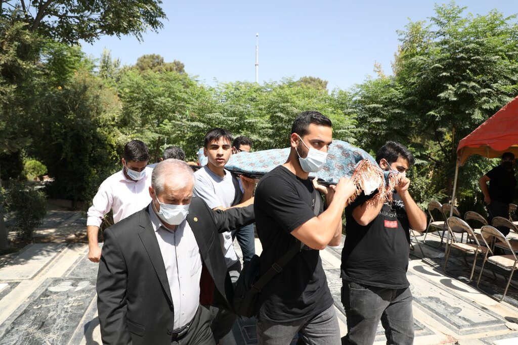 تشییع پیکر استاد اسماعیل شنگله