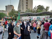 تصاویر | مهمانی ۱۰ کیلومتری تهرانی‌ها در روز غدیر در حال برگزاری است | صدها هزار نفر به خیابان ولی‌عصر آمدند