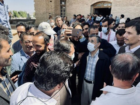 سلفی با احمدی نژاد