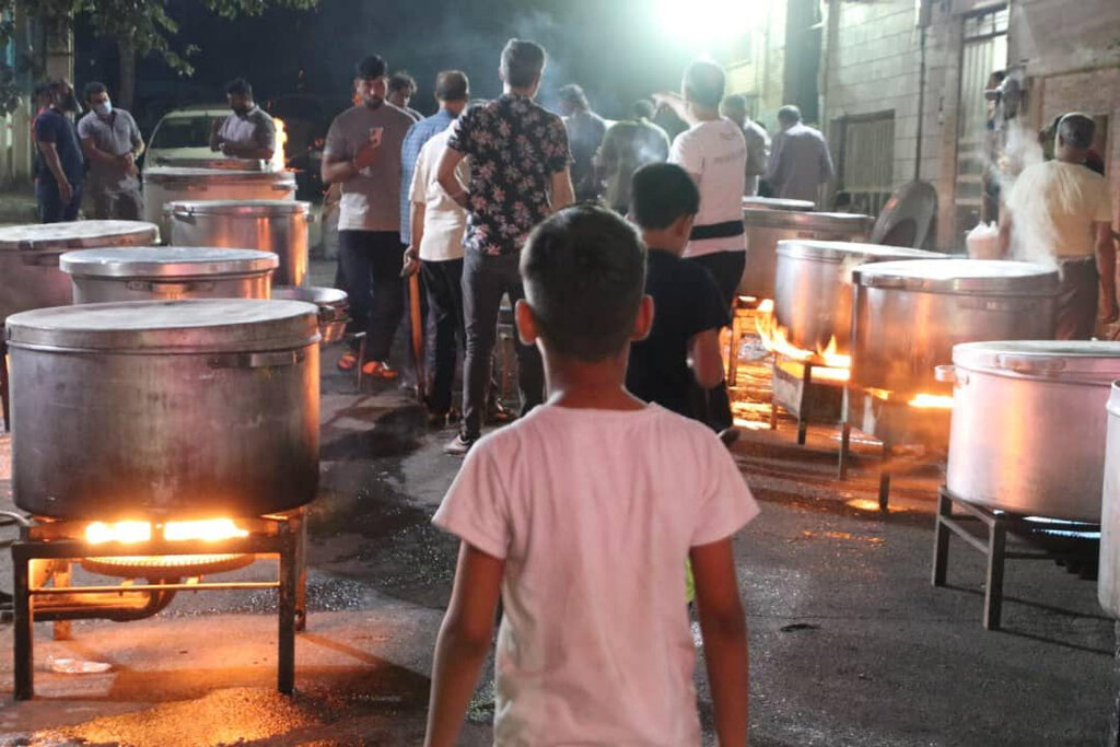 توزیع ۱۰ هزار پرس غذا امروز در یک کوچه پایتخت | شما هم دعوتید