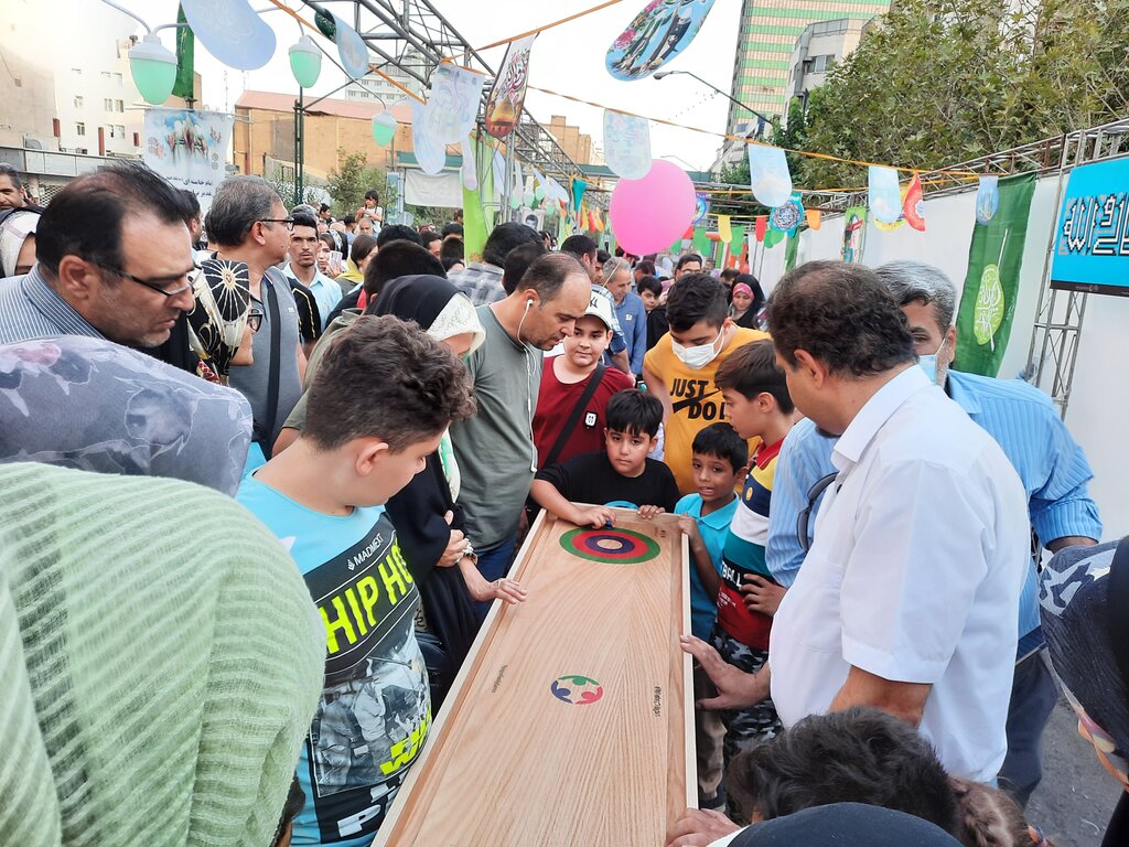 تصاویر | مهمانی ۱۰ کیلومتری تهرانی‌ها در روز غدیر در حال برگزاری است