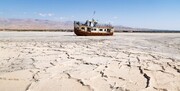 تبعات وحشتناک توفان‌های نمکی دریاچه ارومیه | احتمال شیوع بیماری‌های جسمی تا مشکلات روانی در منطقه | پیش‌بینی مهاجرت ۶میلیون نفر از ساکنان حاشیه دریاچه