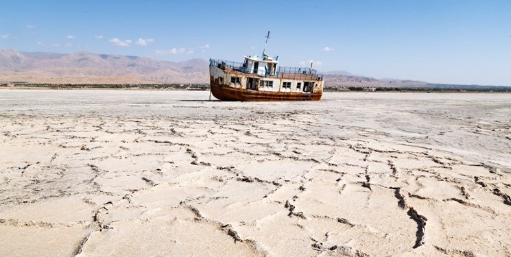 تبعات وحشتناک توفان‌های نمکی دریاچه ارومیه