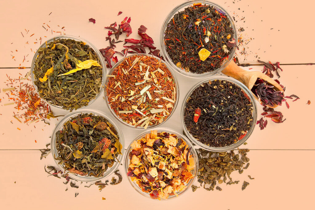 درمان فوری گرمازدگی با ۱۰ نوشیدنی خوشمزه و گیاهی