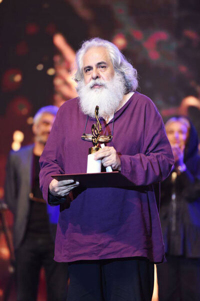 اولین جشن حافظ ویژه تئاتر و موسیقی برگزار شد | محمد رحمانیان و علیرضا قربانی تندیس گرفتند