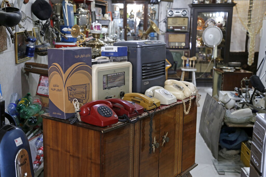 دستدومفروشان خلازیر چه میفروشند؟ | آیا شیطان از این بازار رانده شد؟ + عکس