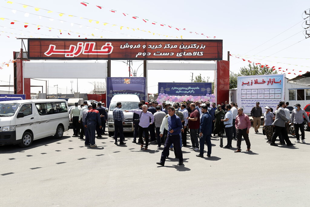 دستدومفروشان خلازیر چه میفروشند؟ | آیا شیطان از این بازار رانده شد؟ + عکس