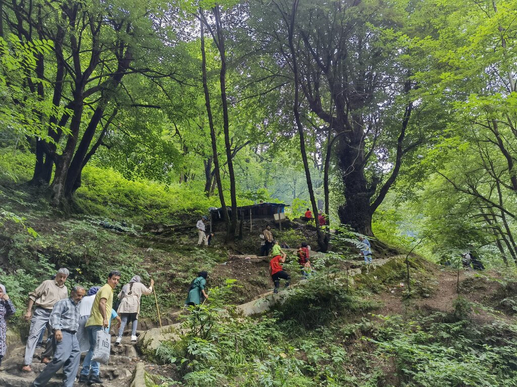 تصاویر | شگفتزدگی سفیر چین در ایران از جاذبههای اعجابانگیز ایران | از مناظر زیبای شمال ایران لذت میبرم | ماسوله من را تحت تأثیر قرار داد!