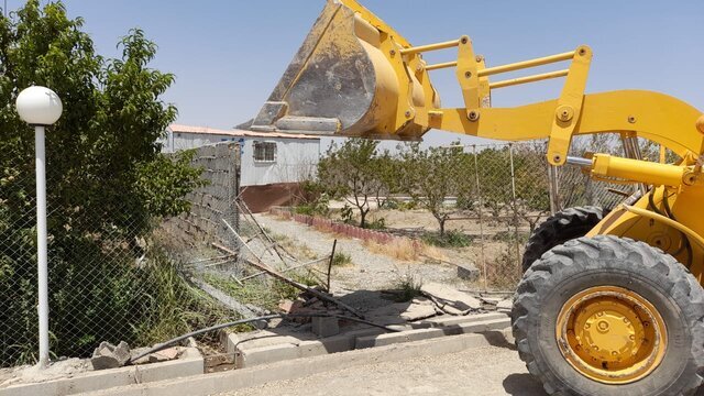 تصاویر تخریب ۲۴ ویلای لوکس غیر مجاز  | جزئیات تخریب یک شهرک غیرقانونی با دستور رئیس دادگستری