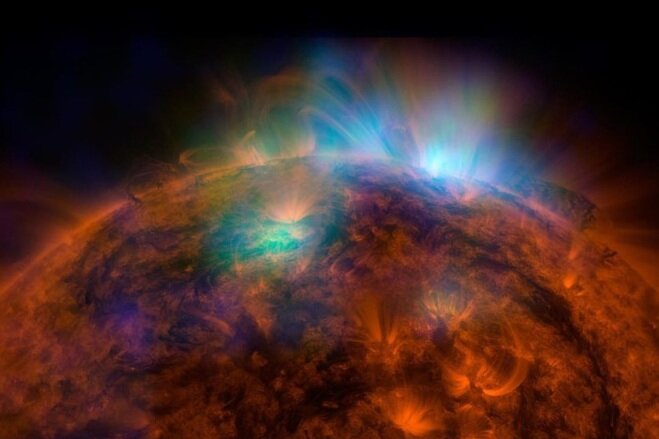تصویری سحرآمیز از پرتوهای اشعه ایکس در خورشید | دما بالای ۳ میلیون درجه!