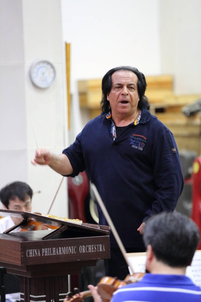  حمله معروف‌ترین رهبر ارکستر ایرانی به خانه موسیقی |  به شخصی مثل من باید اختیار تام داده شود 