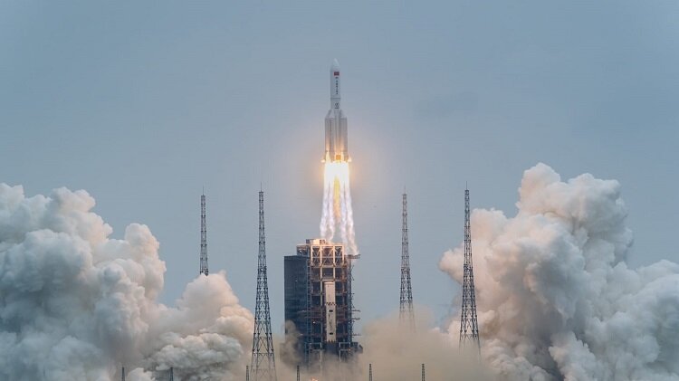 زبالههای فضایی ؛ دردسری که تمامی ندارد | سرنوشت ماهوارهها و موشکهایی که به زمین سقوط میکنند