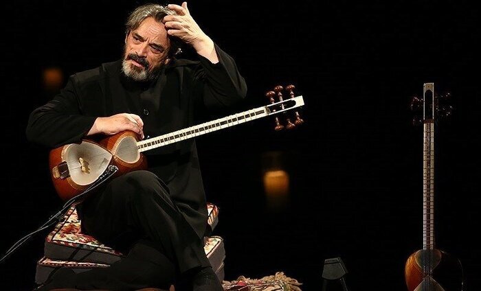 استاد علیزاده: افسوس که همه زندگی ما شده پول | آیا تار، سازی مردانه است؟ | موسیقی ایرانی زنانه و مردانه ندارد