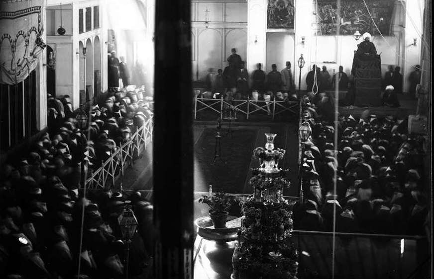 برگزاری نماز جمعه از کدام دوره آغاز شد؟ | دلیل عدم استقبال از نماز جمعه در قبل انقلاب | تصاویری تاریخی از نماز جمعه