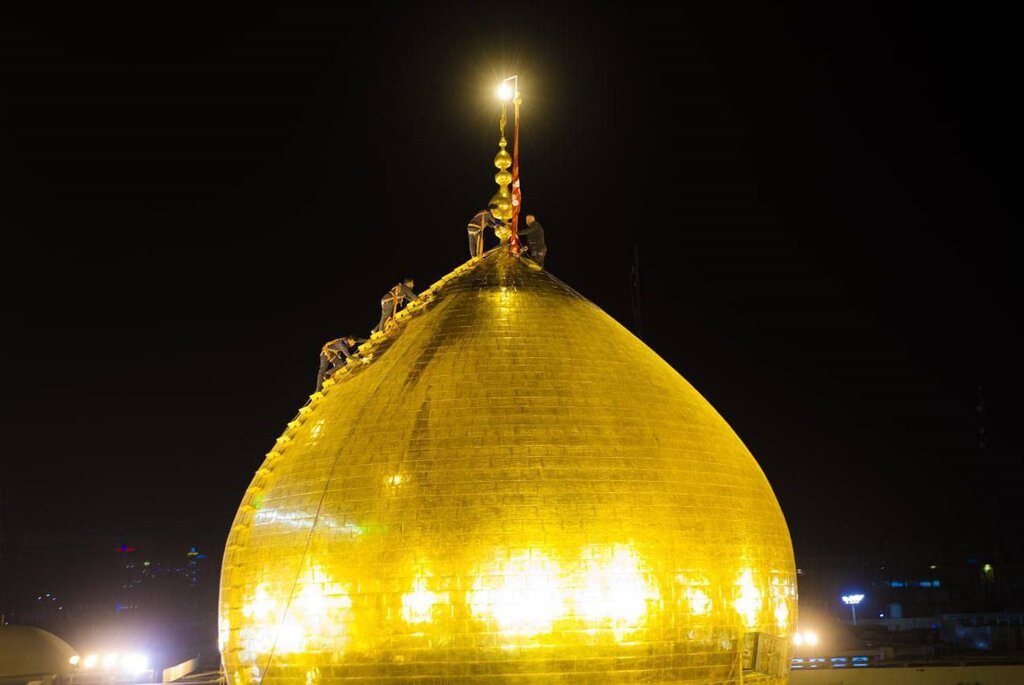 عکس و فیلم | شستوشوی گنبد حرم امام حسین (ع) | کربلا آماده محرم شد