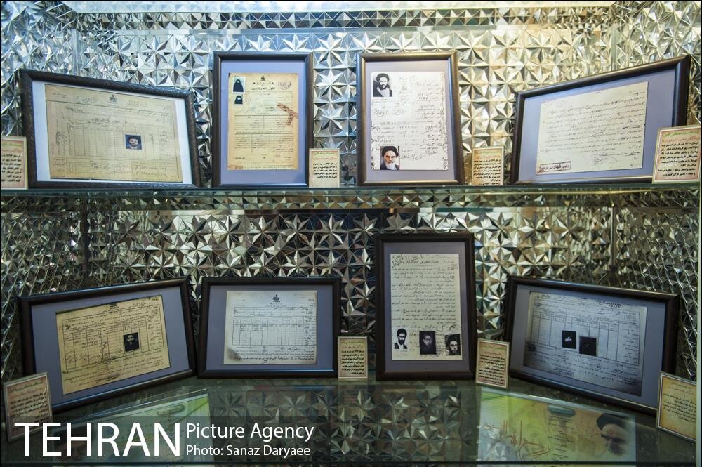 تصاویر گنجینه اسناد هویتی مفاخر و مشاهیر کشور| سجل چه کسانی دراین موزه نگهداری می شود؟ | اولین شناسنامه برای یک زن بوده است