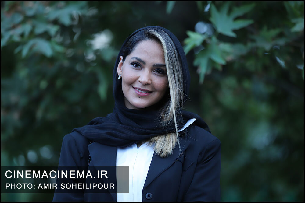 تصاویر بهران رادان و ترلان پروانه در اکران فیلم علفزار