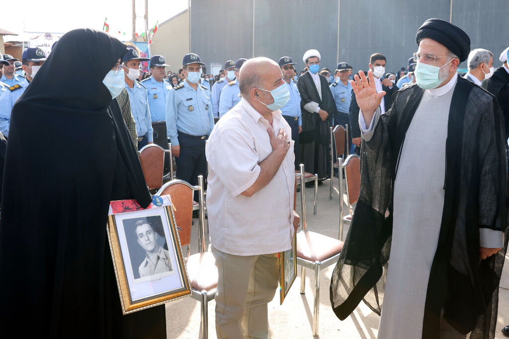 رئیسی: در جنگ ارادهها با شعار «ما میتوانیم» پیروزیم | سخنگوی کاخ سفید مفتضحانه میگوید ما ..