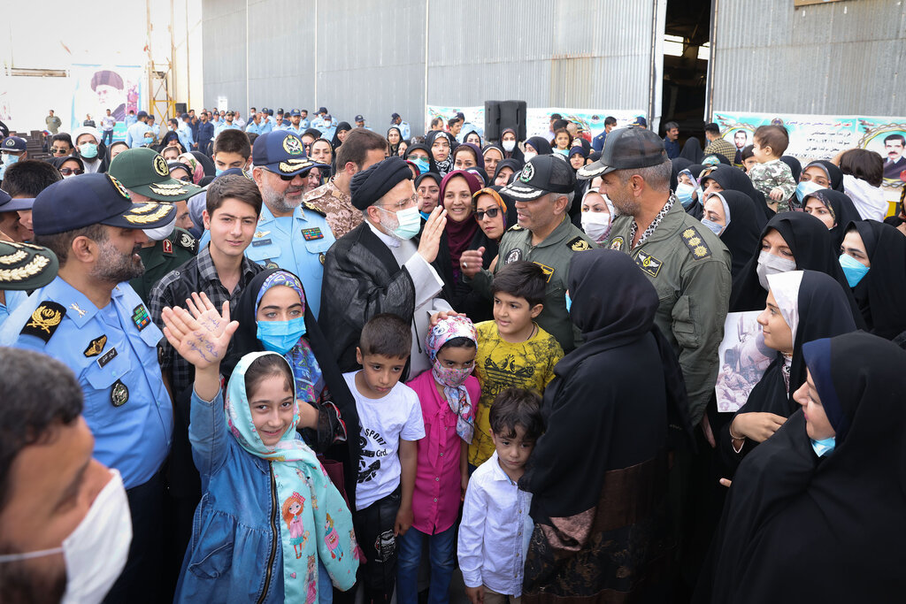 رئیسی: در جنگ ارادهها با شعار «ما میتوانیم» پیروزیم | سخنگوی کاخ سفید مفتضحانه میگوید ما ..