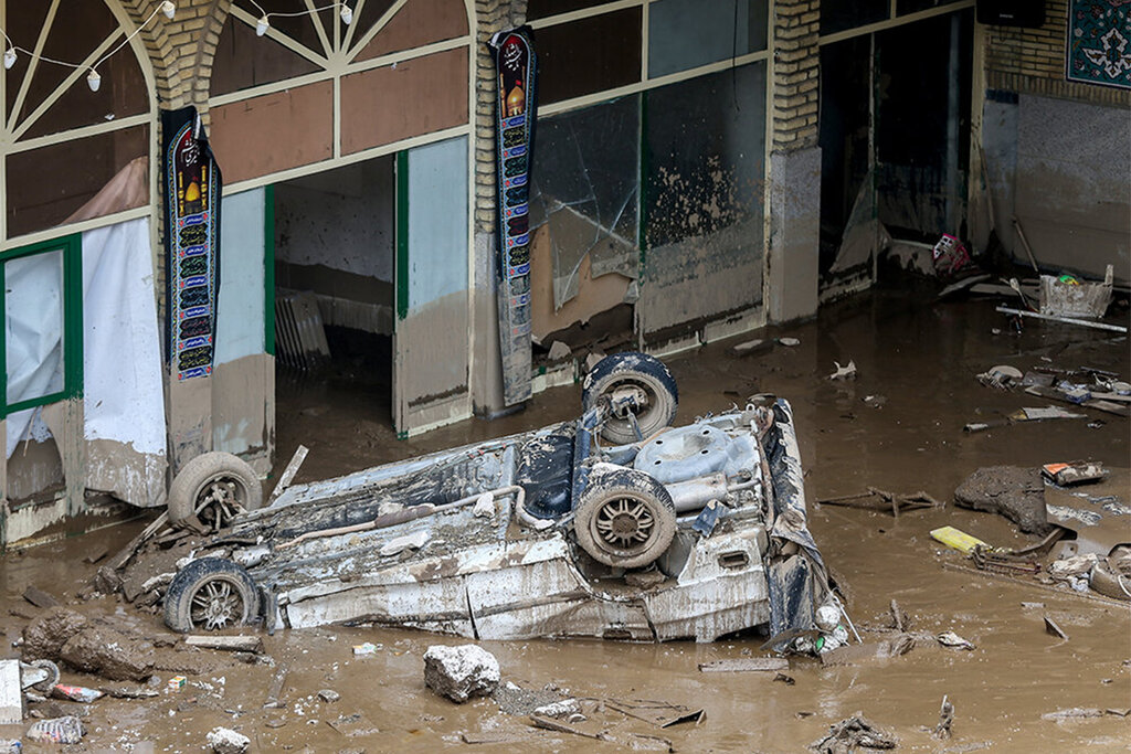 چهار دستگاه در سیل اخیر باید پاسخگو باشند | دچار فراموشی تاریخی هستیم | باید به شهروندان پیام اخطار سیل داده میشد