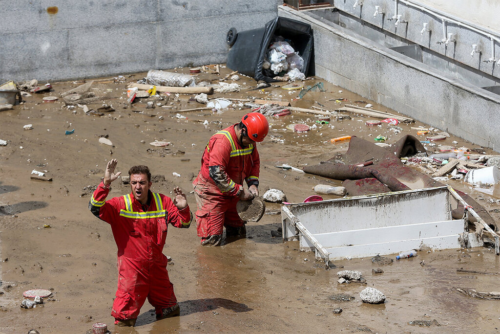 چهار دستگاه در سیل اخیر باید پاسخگو باشند | دچار فراموشی تاریخی هستیم | باید به شهروندان پیام اخطار سیل داده میشد
