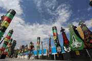 تصاویر | شهر بوی محرم به خود گرفت | نصب ۵۰۰ تیغه علم عاشورایی در میدان هفت‌تیر
