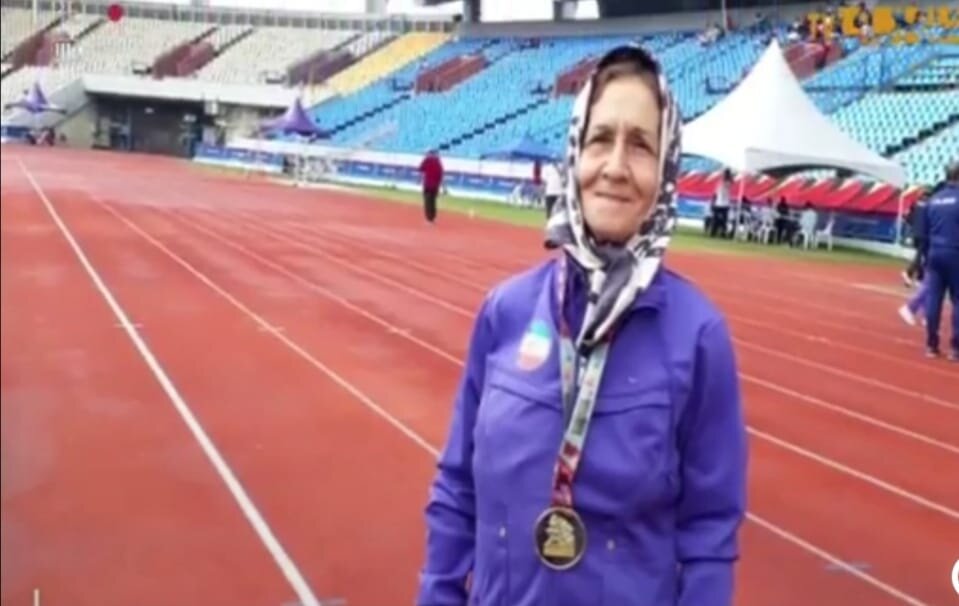 مادربزرگ دونده | مدال‌آور ۷۵ساله دو سرعت آسیا را بشناسید