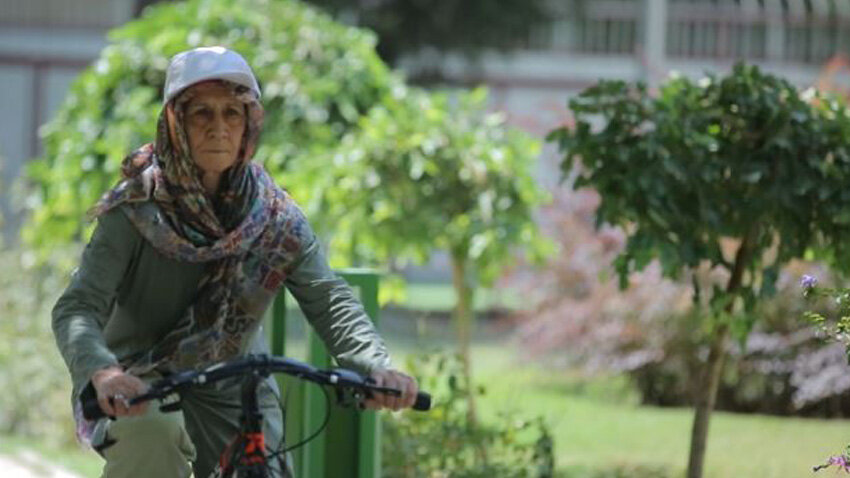 مادربزرگ دونده | مدالآور ۷۵ساله دو سرعت آسیا را بشناسید