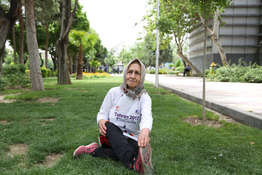 مادربزرگ دونده | مدال‌آور ۷۵ساله دو سرعت آسیا را بشناسید