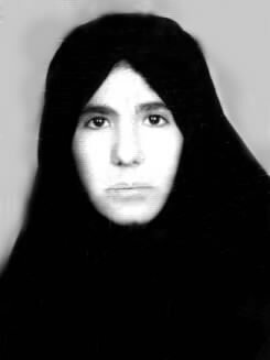 دختر باغیرت ۱۷ساله با کوملهها جنگید | چرا از مدرسه اخراج شد؟