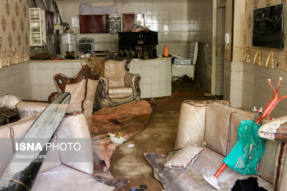 سنگ هم از آسمان ببارد مهربانی تمام نمیشود