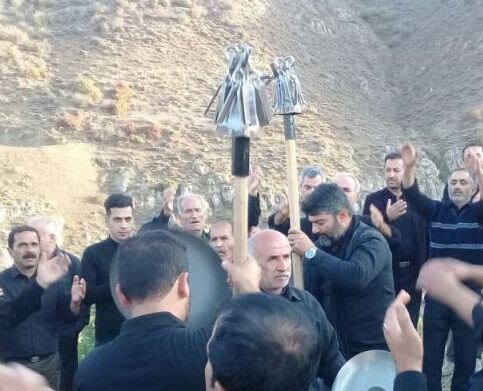 روایتهای جذاب از شکلگیری نواهای محرمی | از کَرنیزنی در شمال تا سنج و دمام در جنوب |  
 نقش تکیه دولت در ورود سازهای اصیل به آیینهای محرم