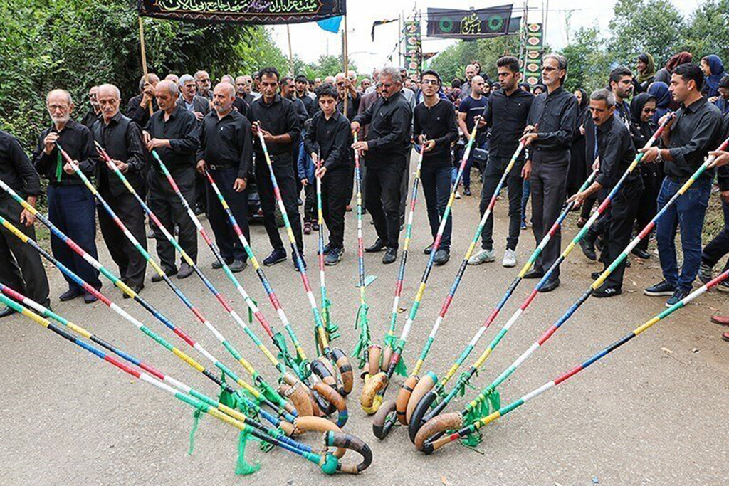 روایتهای جذاب از شکلگیری نواهای محرمی | از کَرنیزنی در شمال تا سنج و دمام در جنوب |  
 نقش تکیه دولت در ورود سازهای اصیل به آیینهای محرم   سازهای محرم