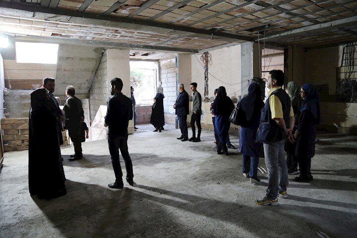 راهی جز مدرسهسازی نداشتم