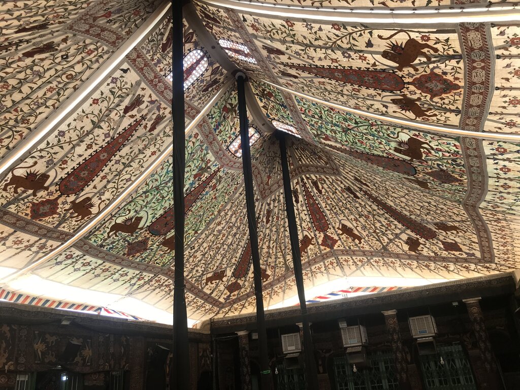 عزاداری در حسینیه قجری با چای قندپهلو | یادگار دوره فتحعلی‌شاه هنوز در قلب تهران پابرجاست